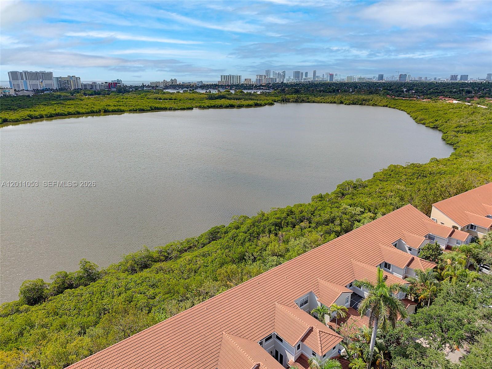Photo of 1640 Weeping Willow Way  (1640), Hollywood, Florida, 33019 - 