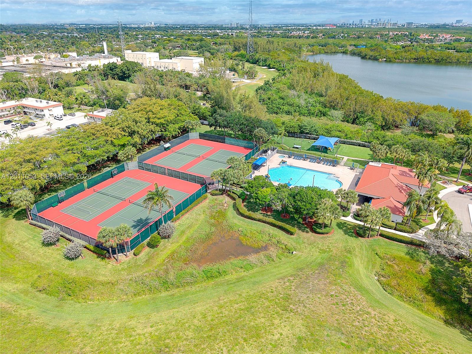 Photo of 1640 Weeping Willow Way  (1640), Hollywood, Florida, 33019 - 