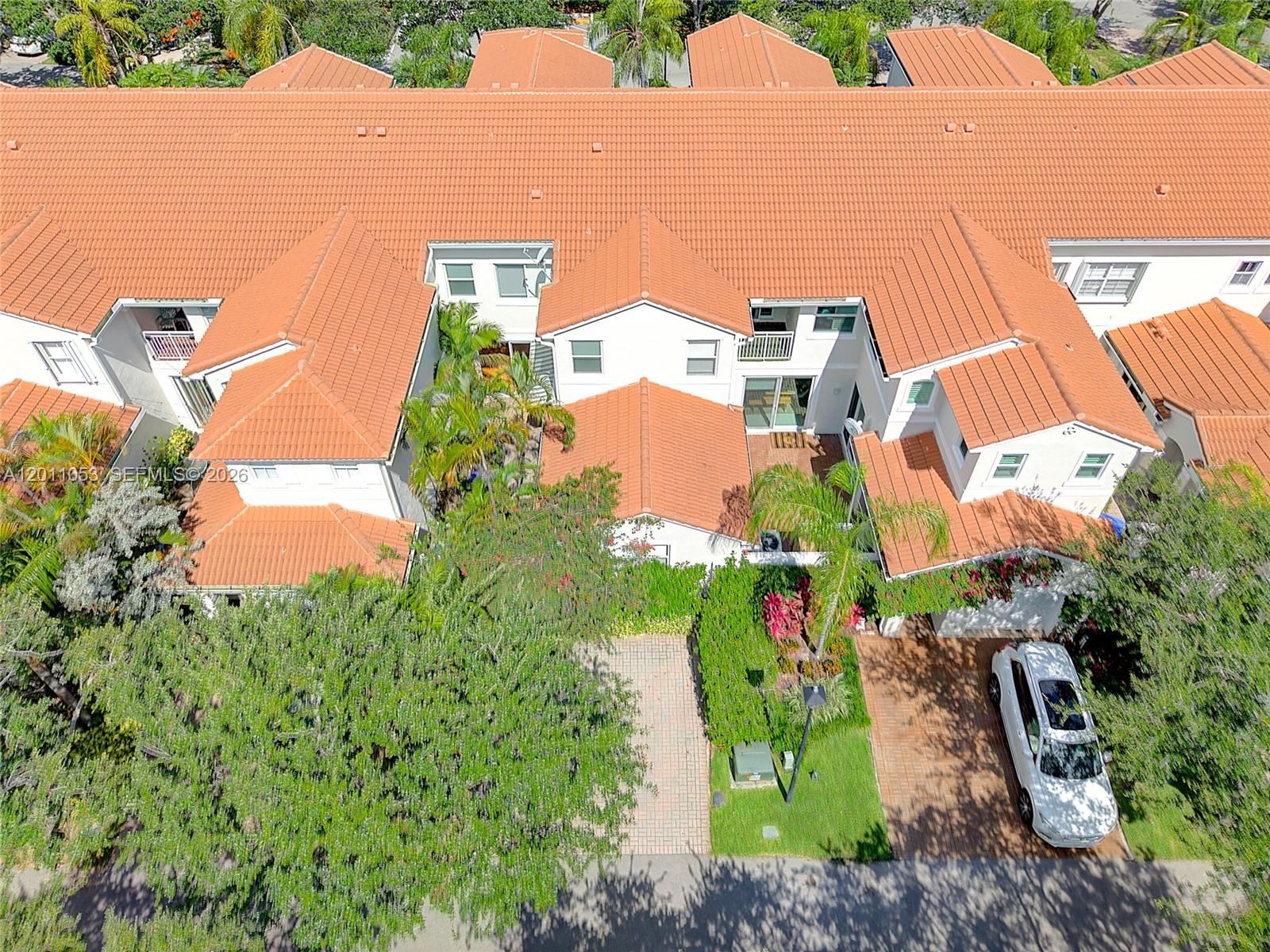 Photo of 1640 Weeping Willow Way  (1640), Hollywood, Florida, 33019 - 
