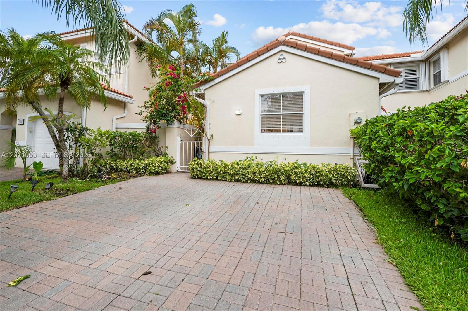 Photo of 1640 Weeping Willow Way  (1640), Hollywood, Florida, 33019 - 