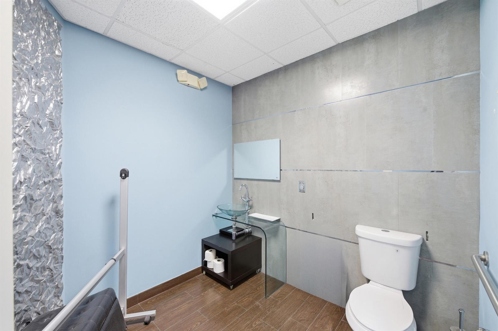Ver detalles 4650-44 / 0 sq. ft. $ 2026-06-15 0 foto