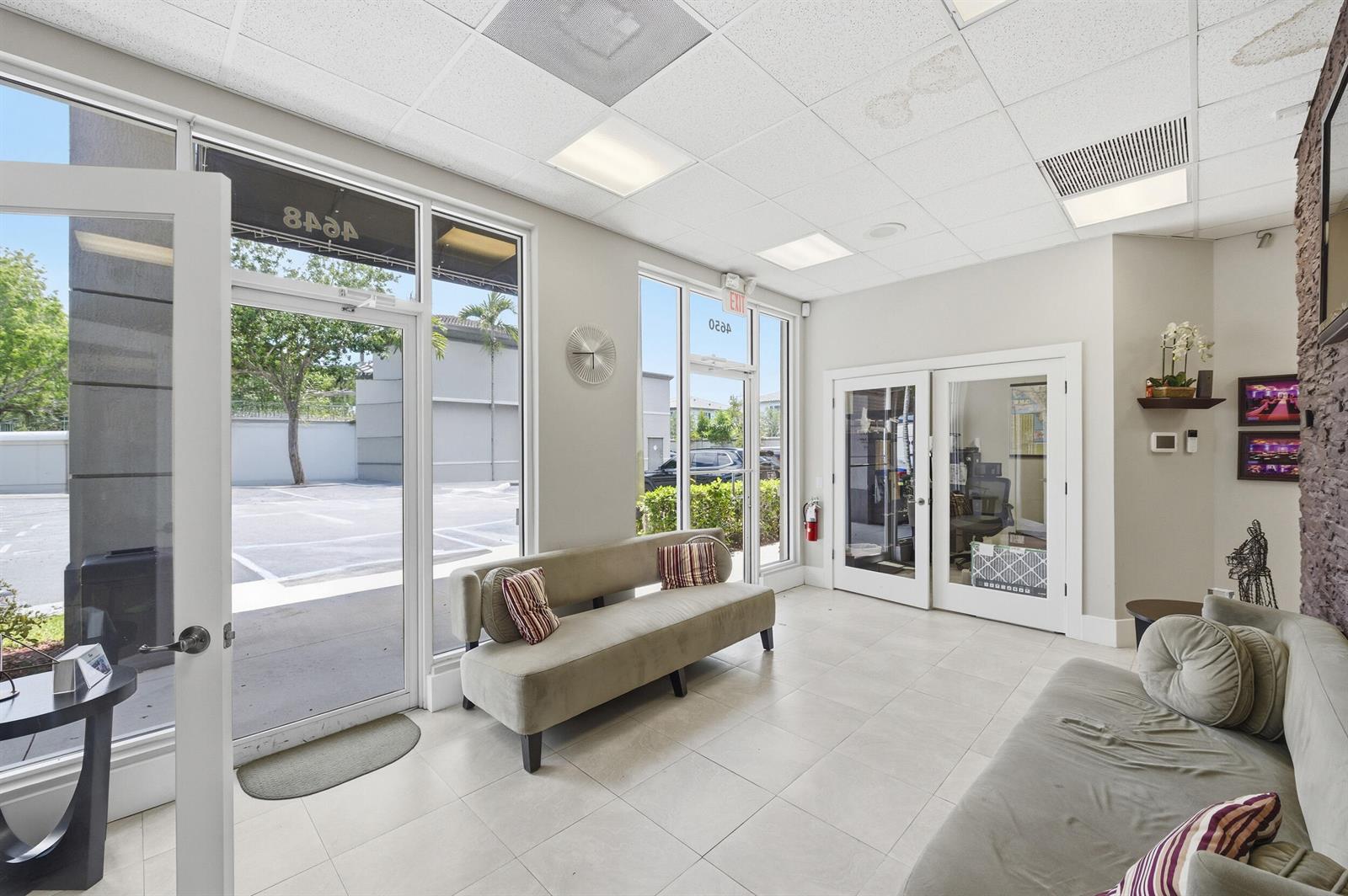 Ver detalles 4650-44 / 0 sq. ft. $ 2026-06-15 0 foto