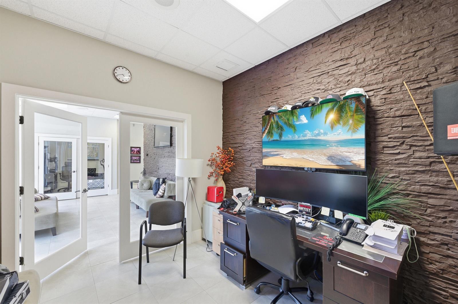 Ver detalles 4650-44 / 0 sq. ft. $ 2026-06-15 0 foto