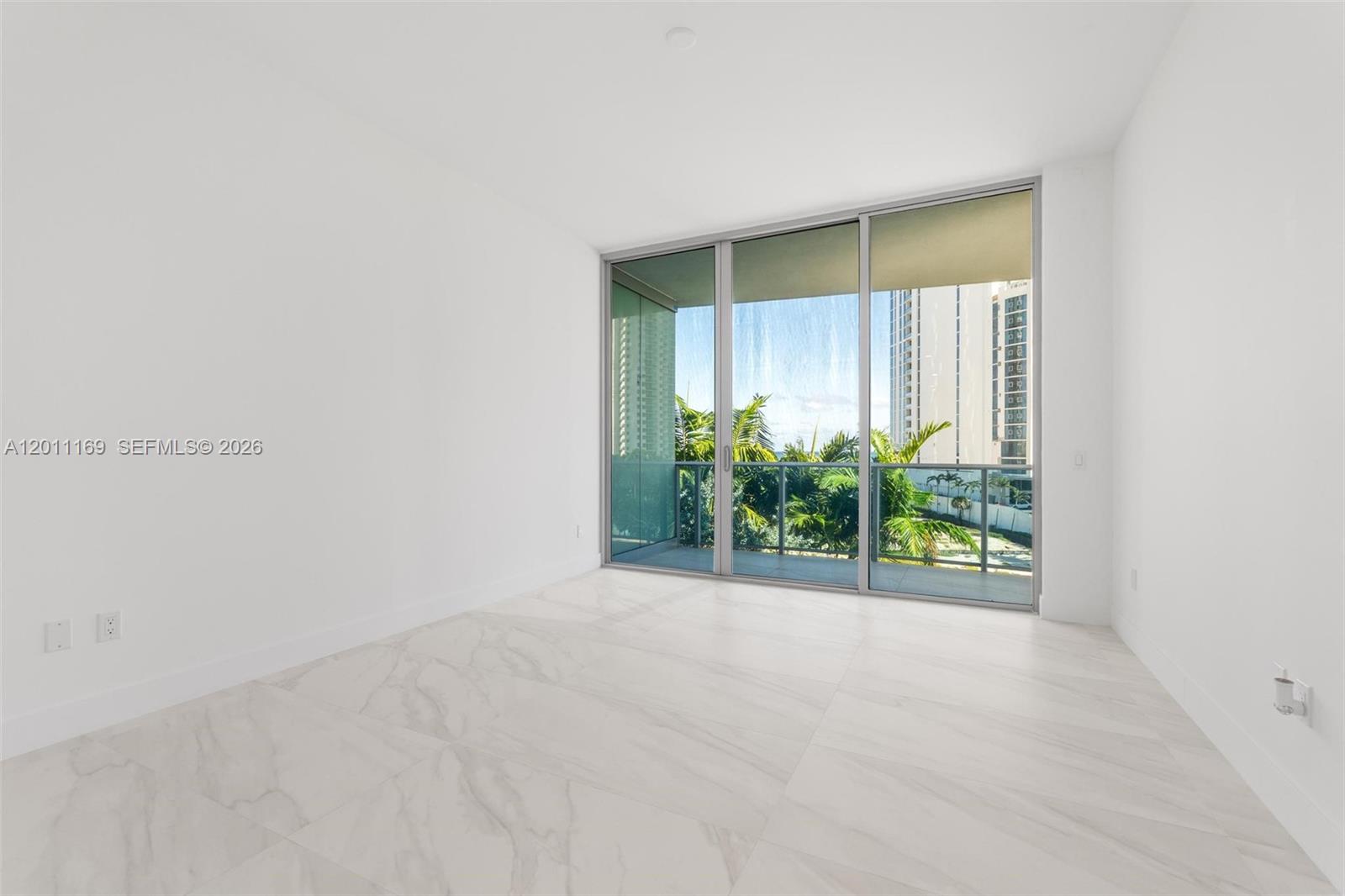 501 3 / 4 1964 sq. ft. $ 2026-05-01 0 Photo