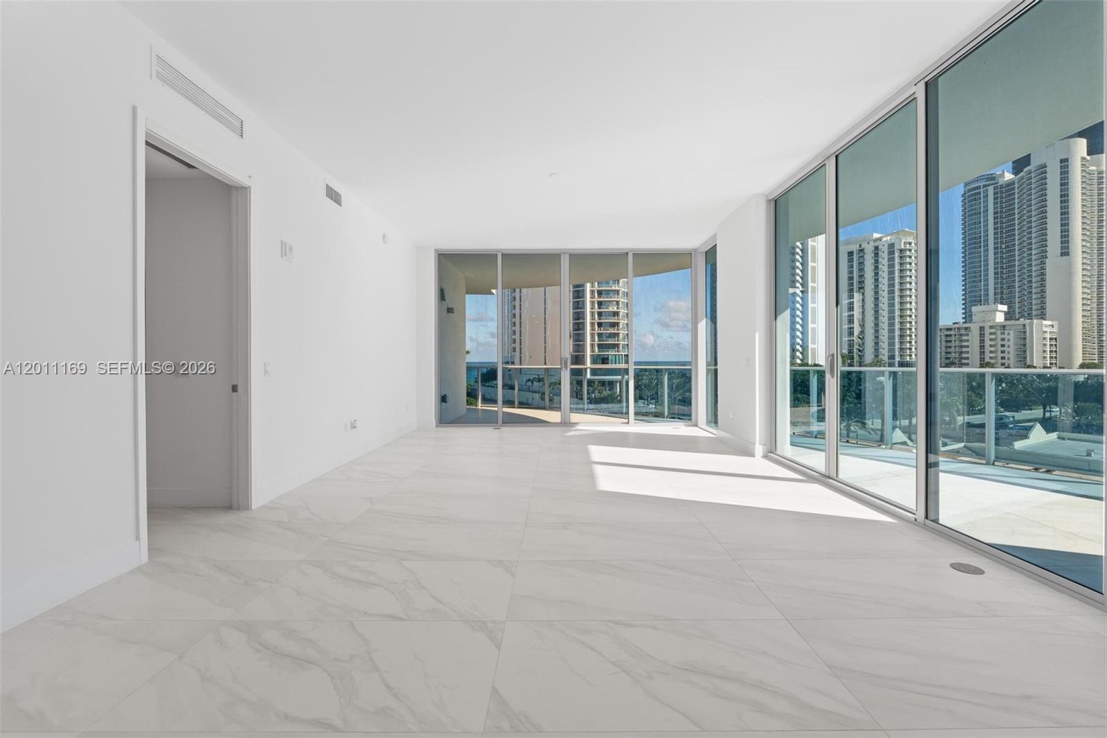 501 3 / 4 1964 sq. ft. $ 2026-05-01 0 Photo