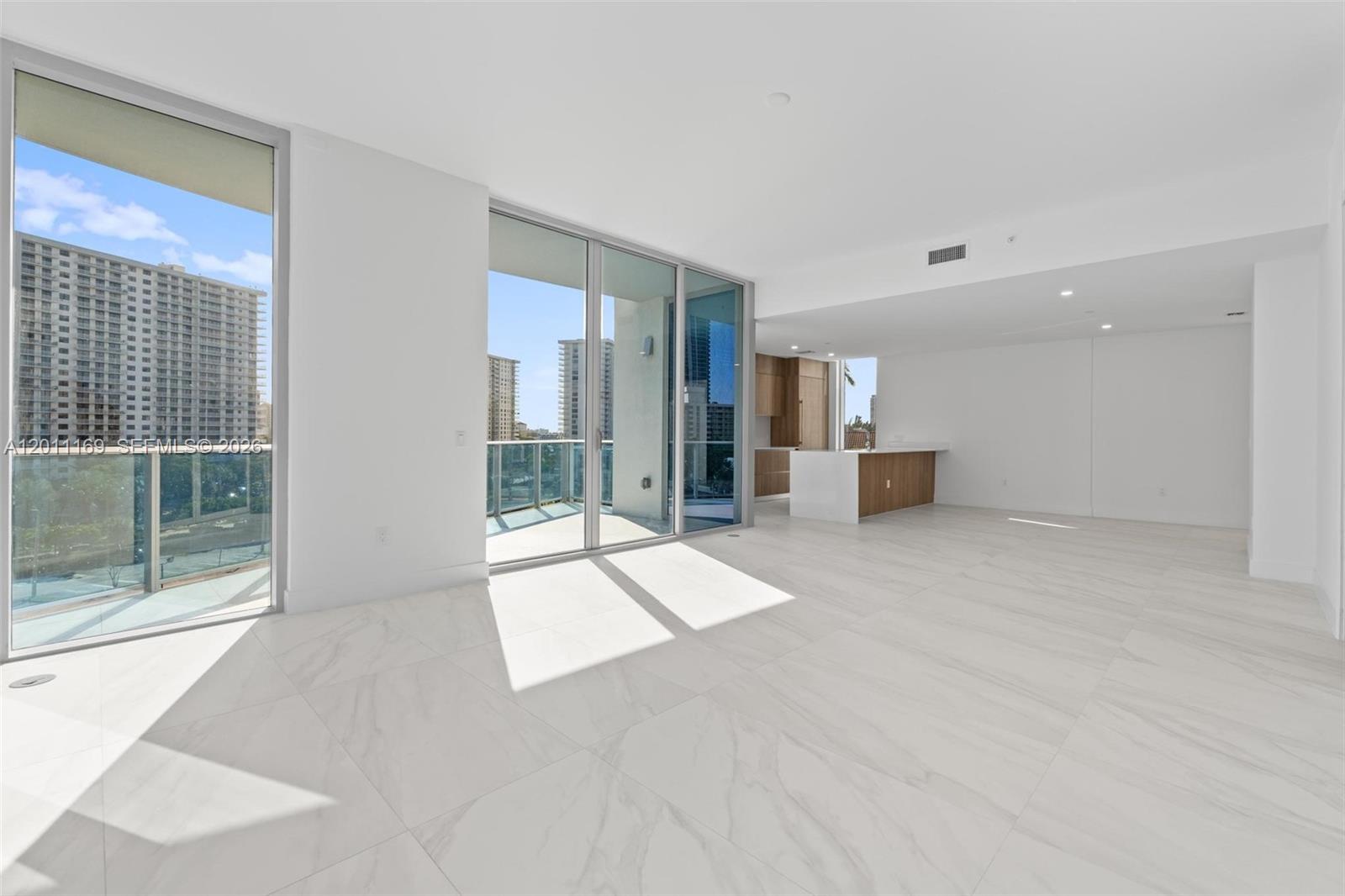 501 3 / 4 1964 sq. ft. $ 2026-05-01 0 Photo