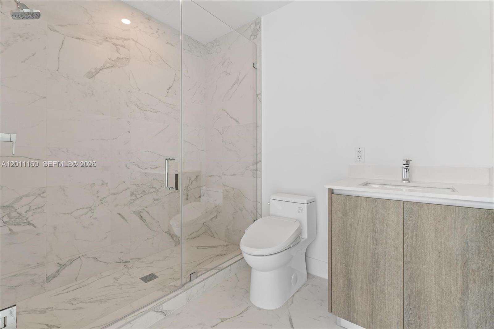 501 3 / 4 1964 sq. ft. $ 2026-05-01 0 Photo