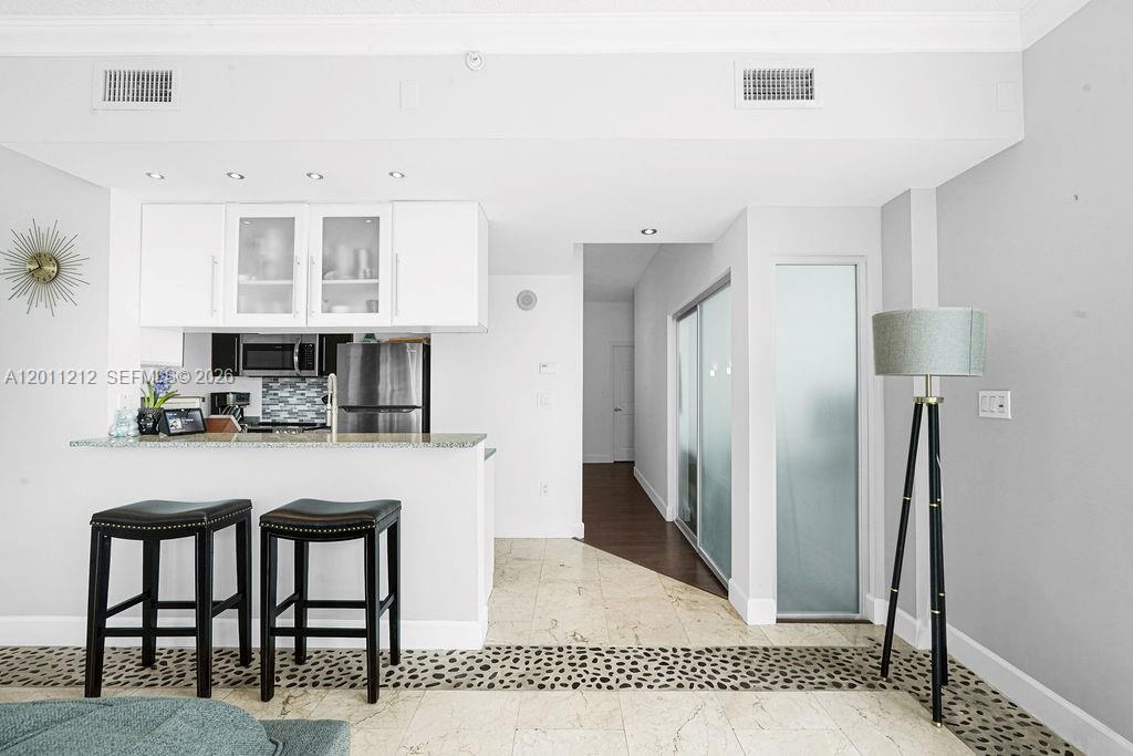 306 2 / 1 1171 sq. ft. $ 2026-05-02 0 Photo