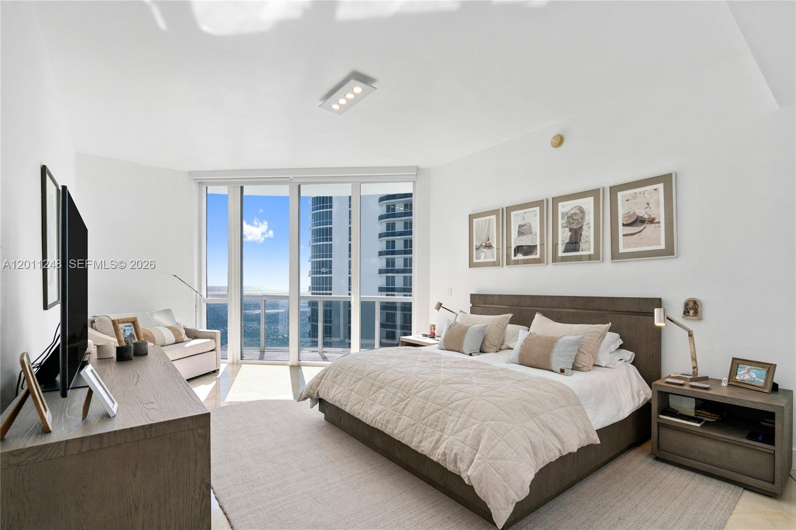 1206 3 / 4 2327 sq. ft. $ 2026-05-01 0 Photo