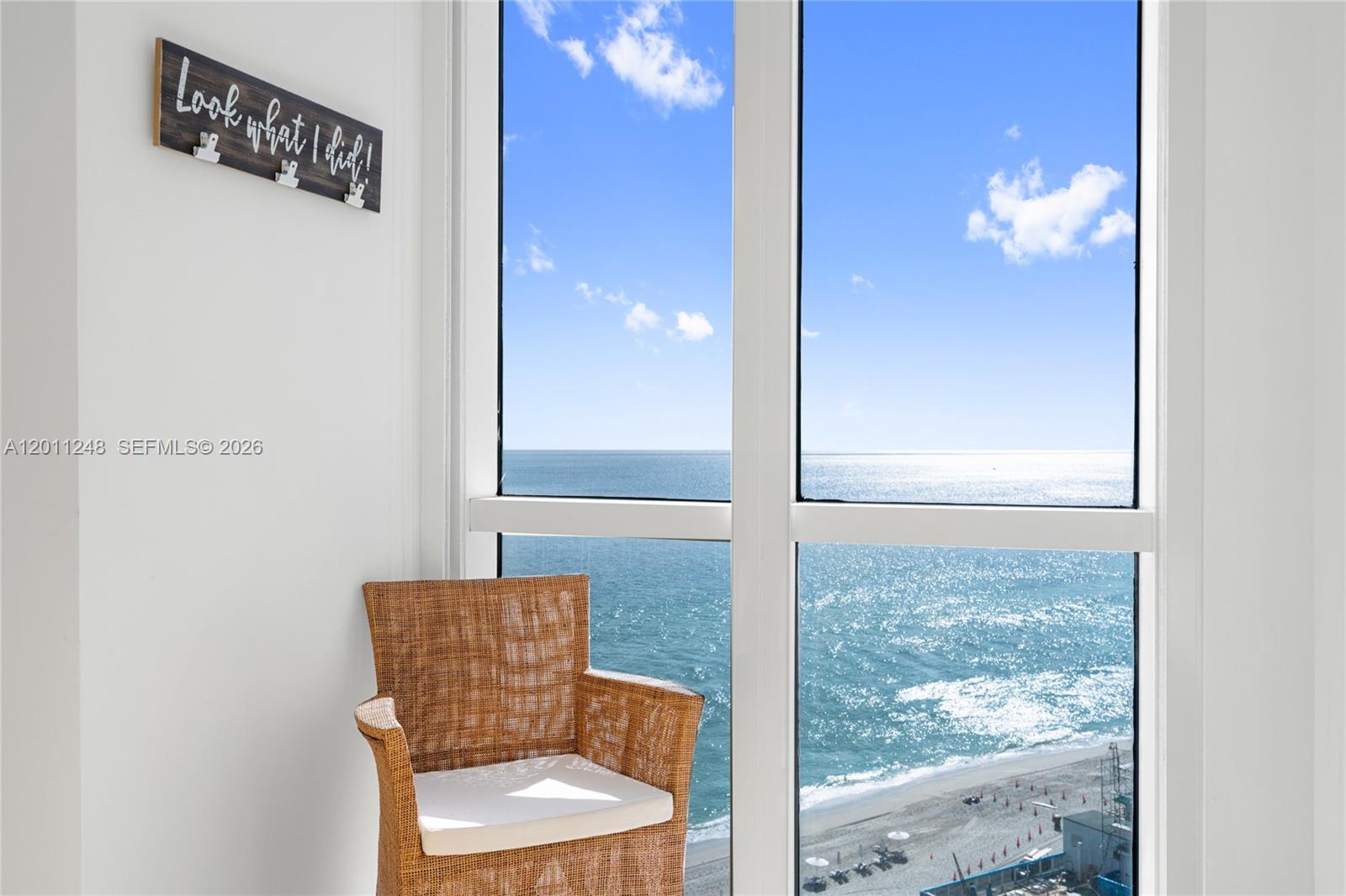 1206 3 / 4 2327 sq. ft. $ 2026-05-01 0 Photo