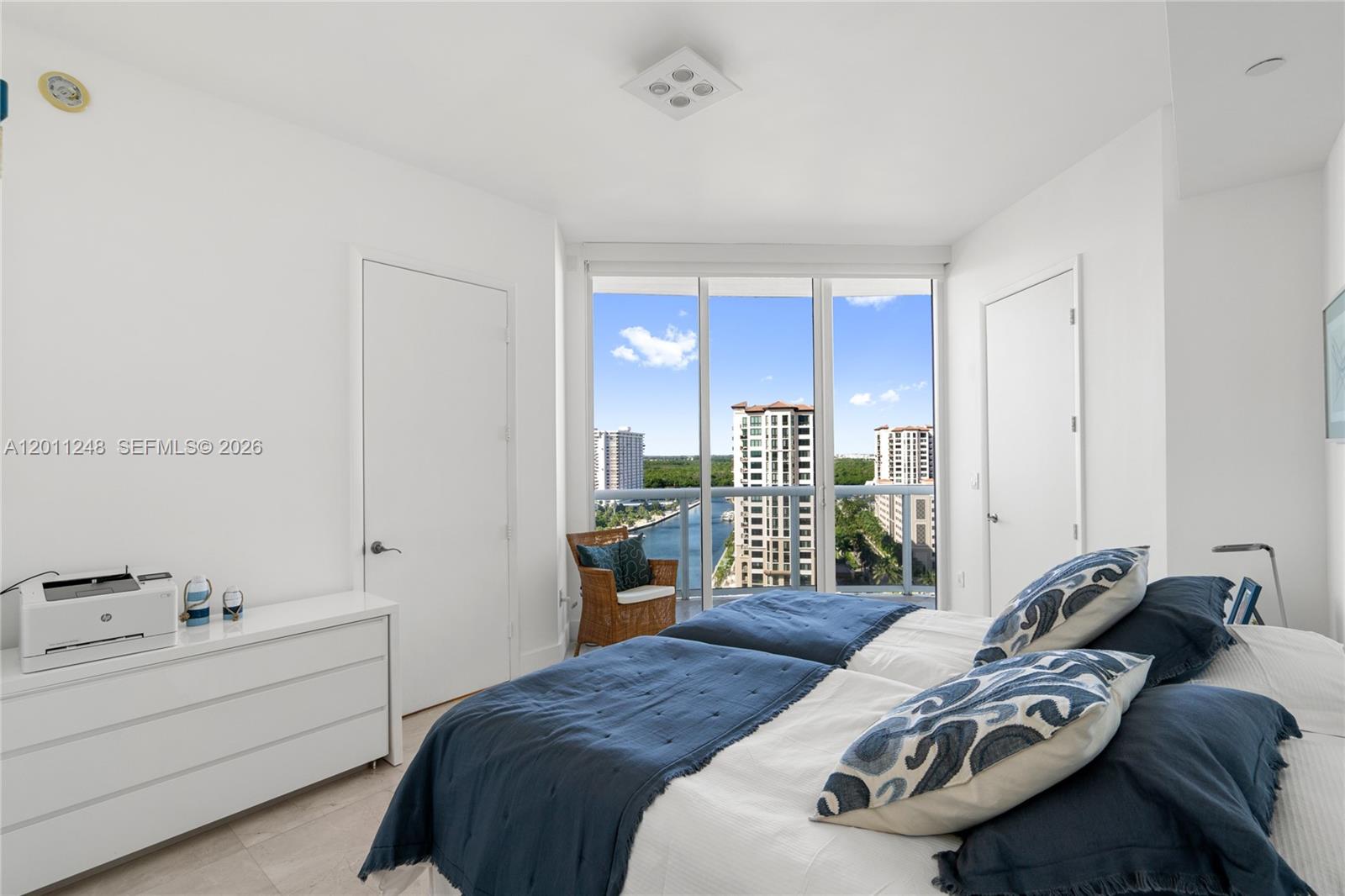 1206 3 / 4 2327 sq. ft. $ 2026-05-01 0 Photo
