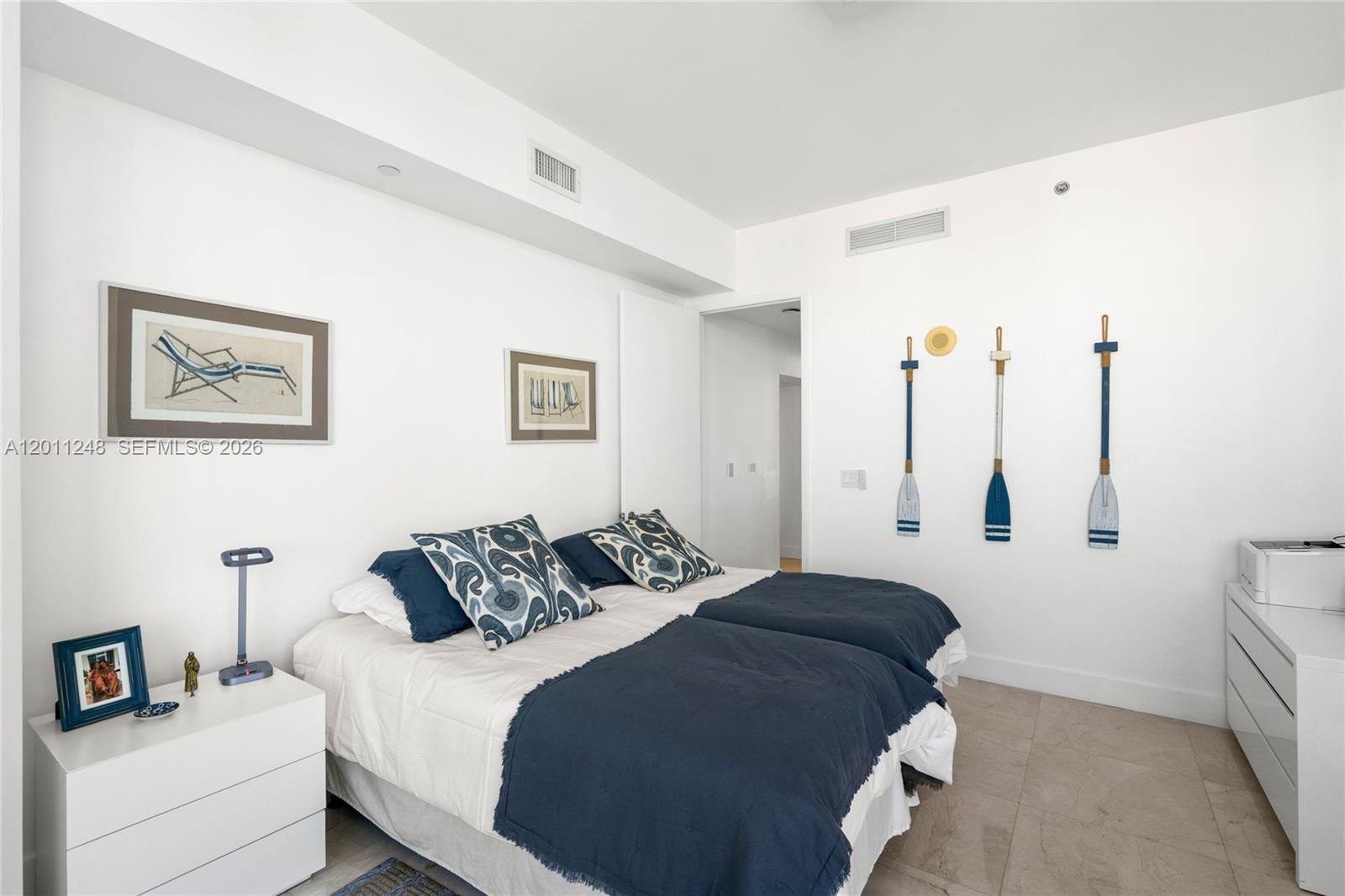 1206 3 / 4 2327 sq. ft. $ 2026-05-01 0 Photo