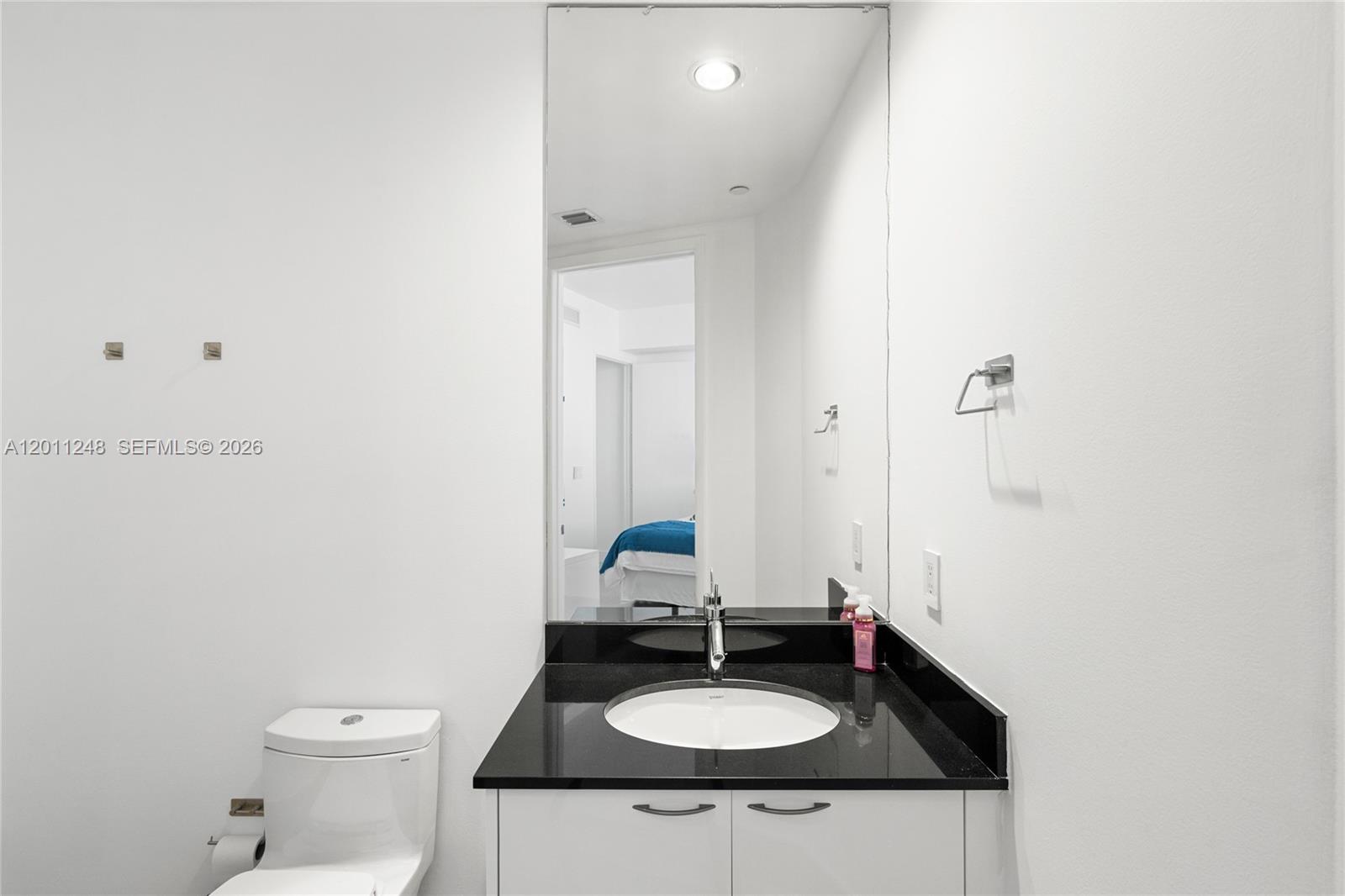 1206 3 / 4 2327 sq. ft. $ 2026-05-01 0 Photo