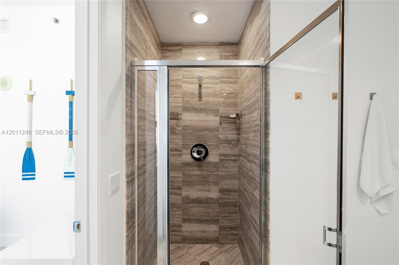 1206 3 / 4 2327 sq. ft. $ 2026-05-01 0 Photo