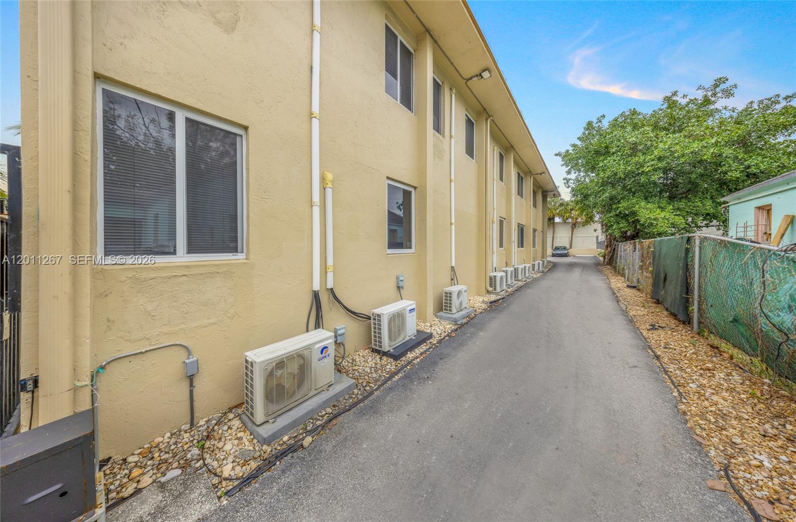   /   sq. ft. $ 2026-05-01 0 Photo