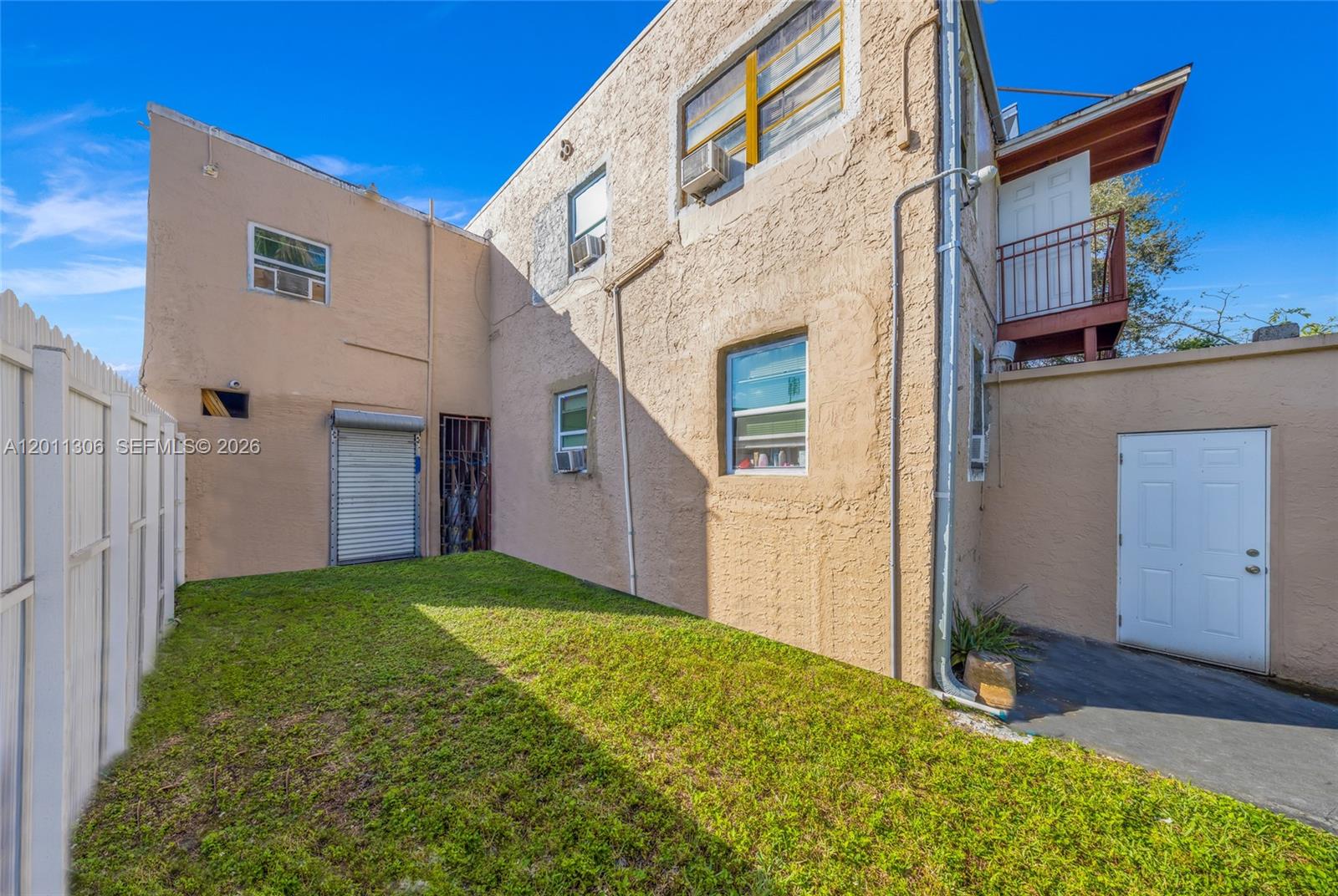  /   sq. ft. $ 2026-05-01 0 Photo