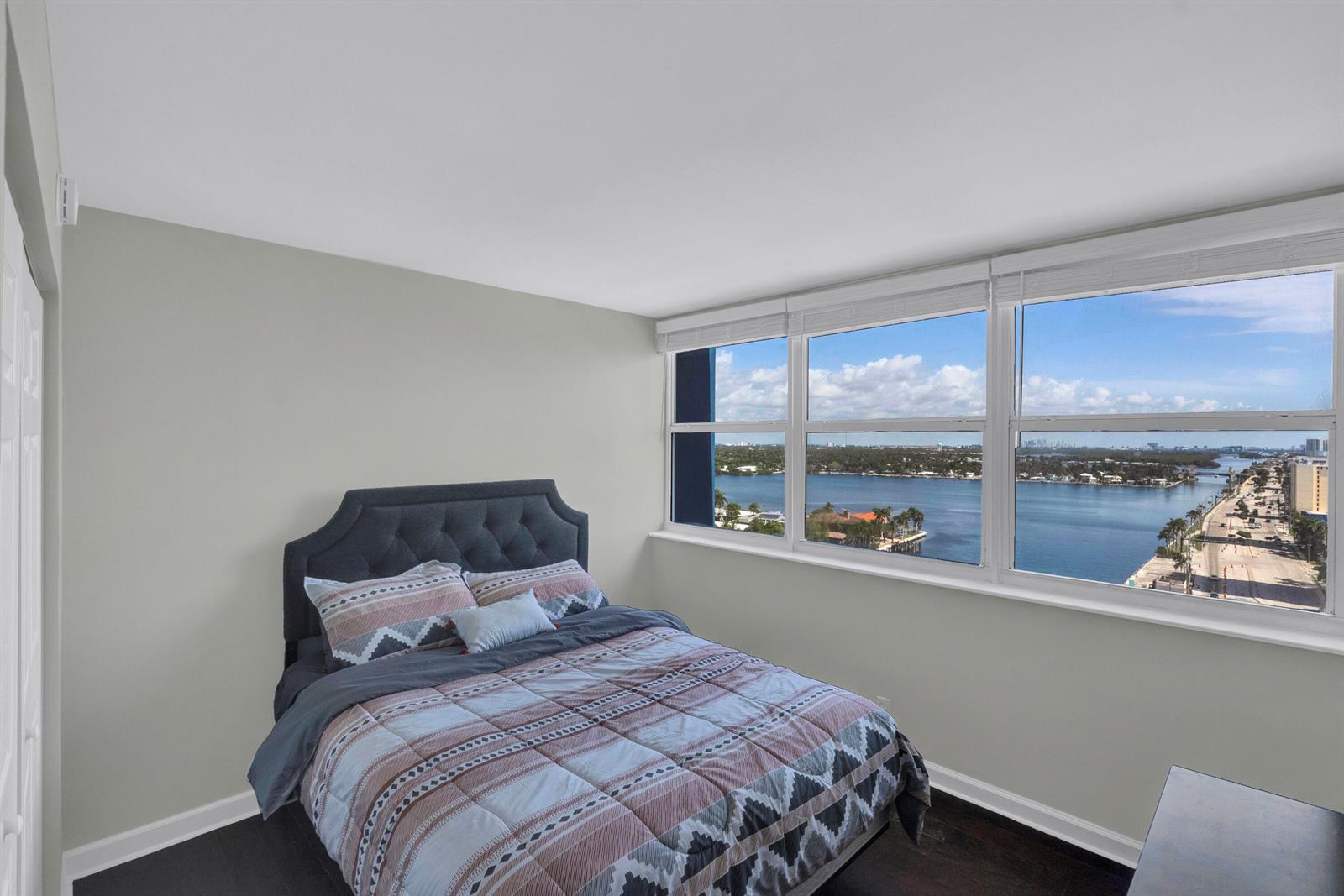 Photo of 1400 Ocean  #1702, Hollywood, Florida, 33019 - DSC09348