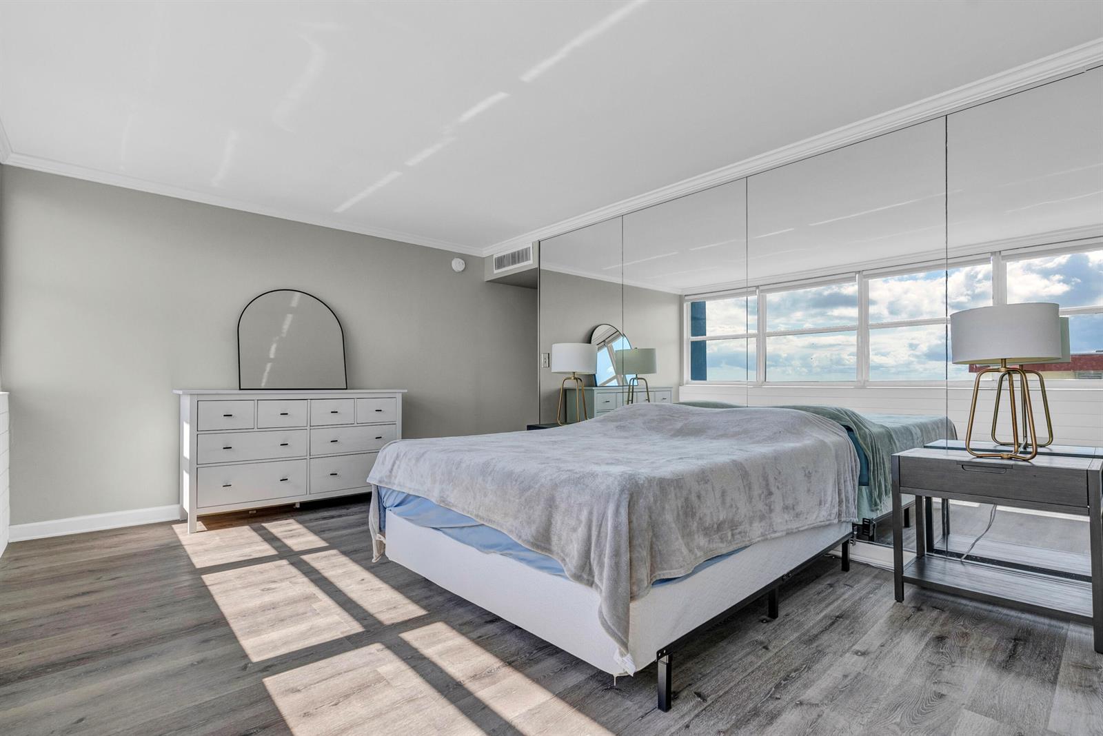 Photo of 1400 Ocean  #1702, Hollywood, Florida, 33019 - DSC09363