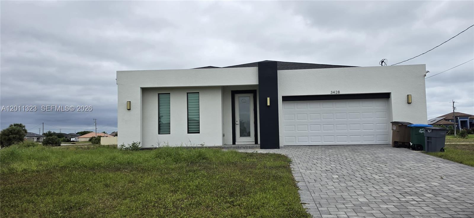 Ver detalles 3428 3 / 2 1758 sq. ft. $ 2026-05-01 0 foto