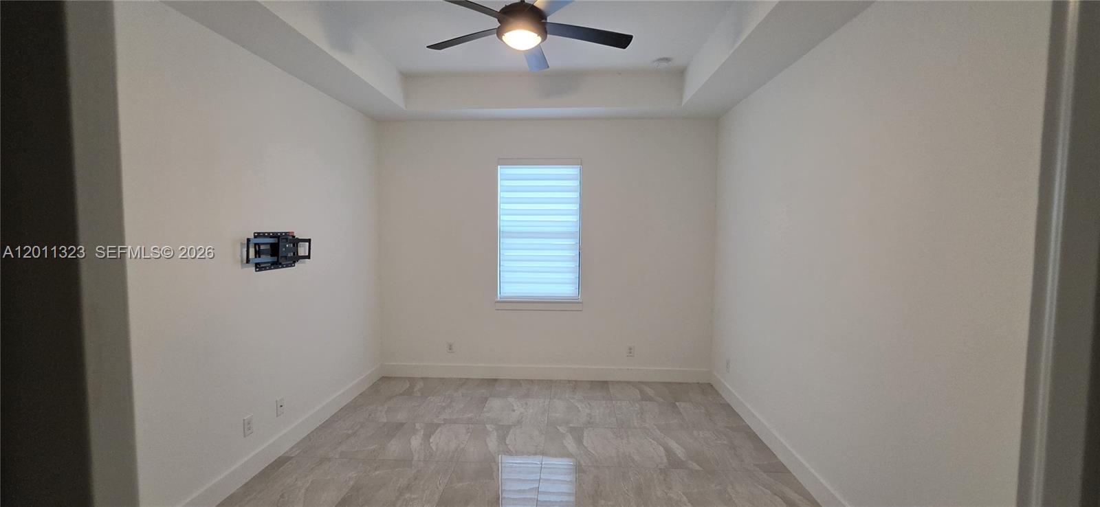 Ver detalles 3428 3 / 2 1758 sq. ft. $ 2026-05-01 0 foto