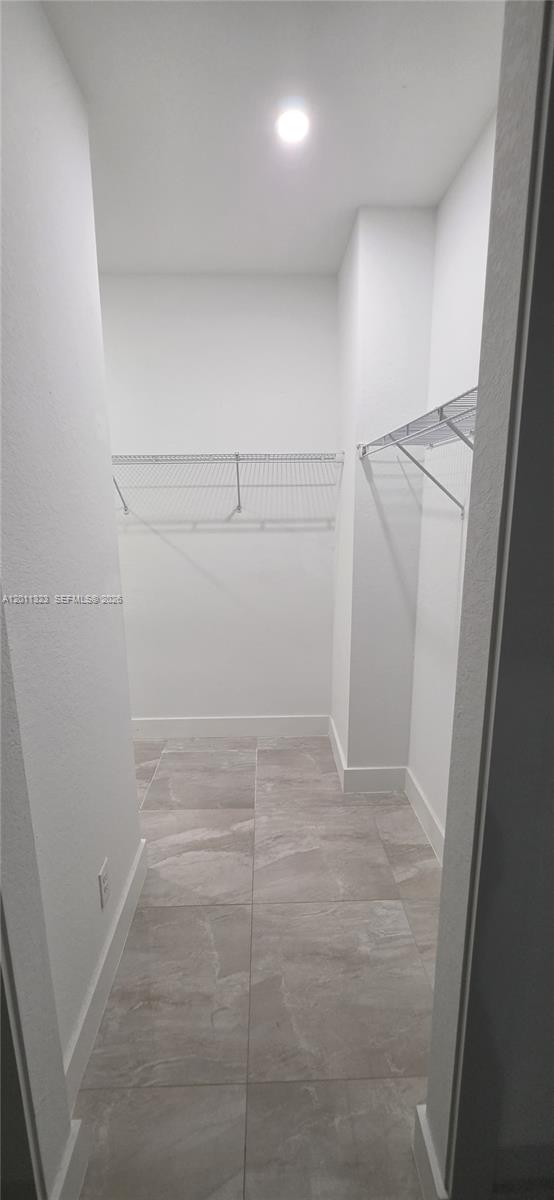 Ver detalles 3428 3 / 2 1758 sq. ft. $ 2026-05-01 0 foto
