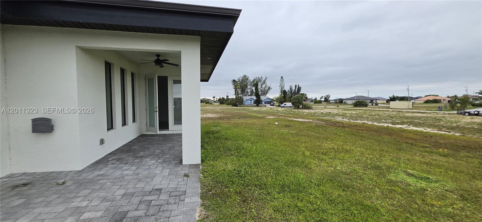 Ver detalles 3428 3 / 2 1758 sq. ft. $ 2026-05-01 0 foto