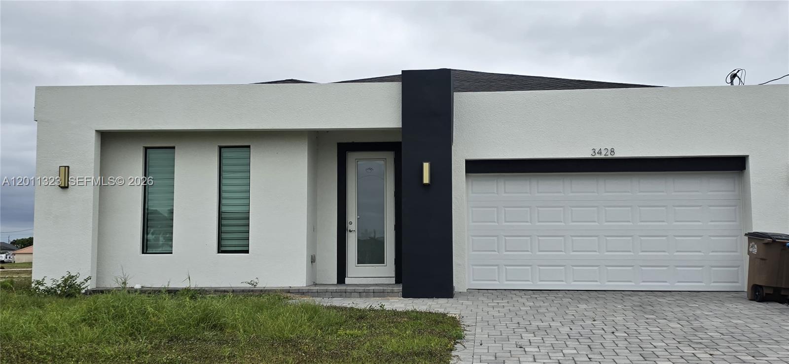 Ver detalles 3428 3 / 2 1758 sq. ft. $ 2026-05-01 0 foto