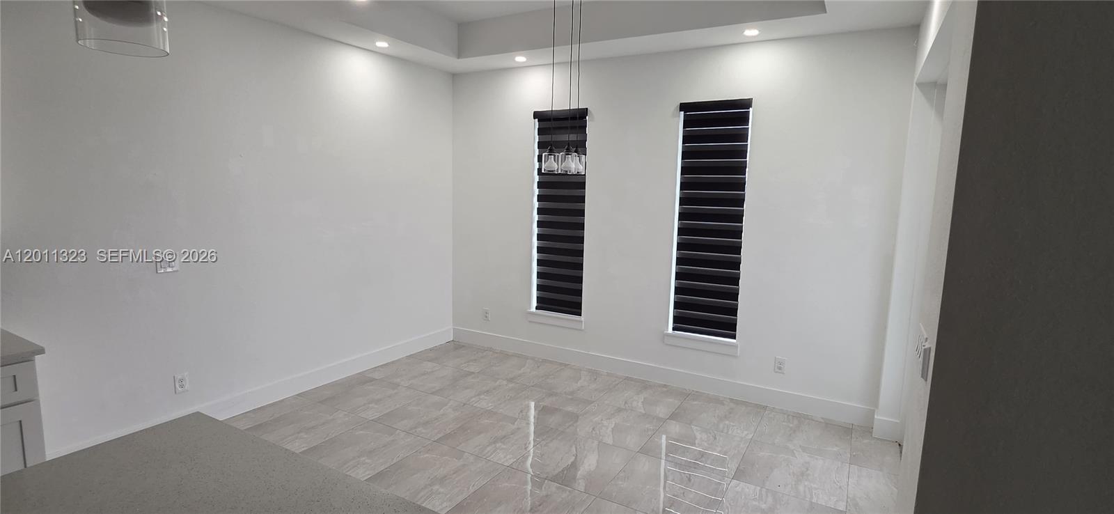 Ver detalles 3428 3 / 2 1758 sq. ft. $ 2026-05-01 0 foto