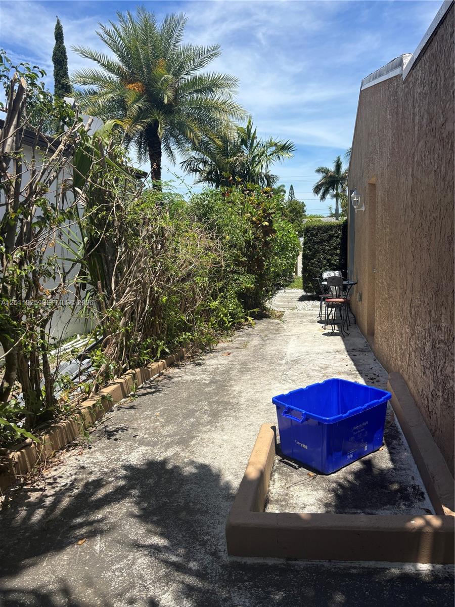 822 3 / 2 1511 sq. ft. $ 2026-05-01 0 foto