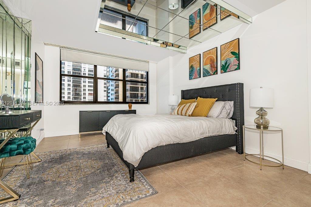 Photo of 2401 Ocean Dr  #604, Hollywood, Florida, 33019 - 