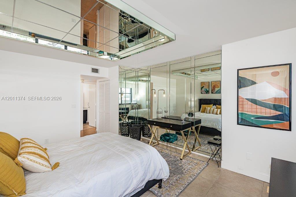 Photo of 2401 Ocean Dr  #604, Hollywood, Florida, 33019 - 