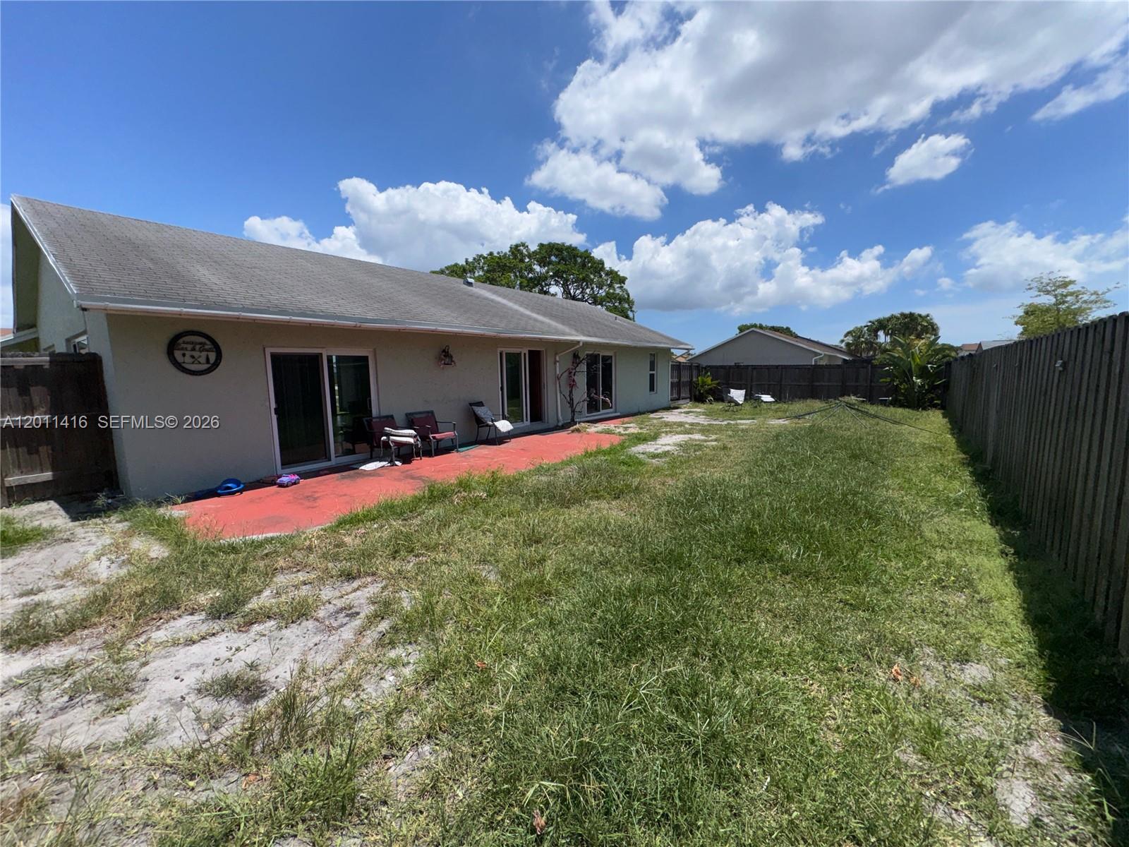 Ver detalles 8700 3 / 2 1590 sq. ft. $ 2026-05-01 0 foto