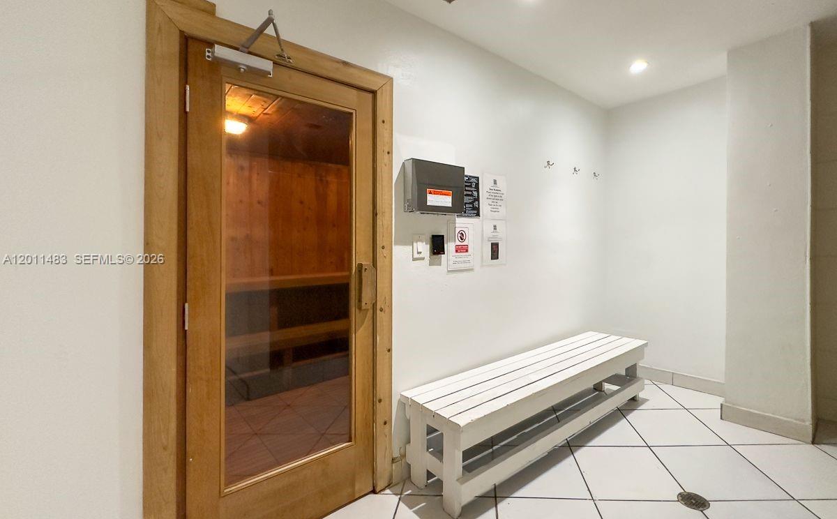 210 1 / 2 991 sq. ft. $ 2026-05-01 0 Photo