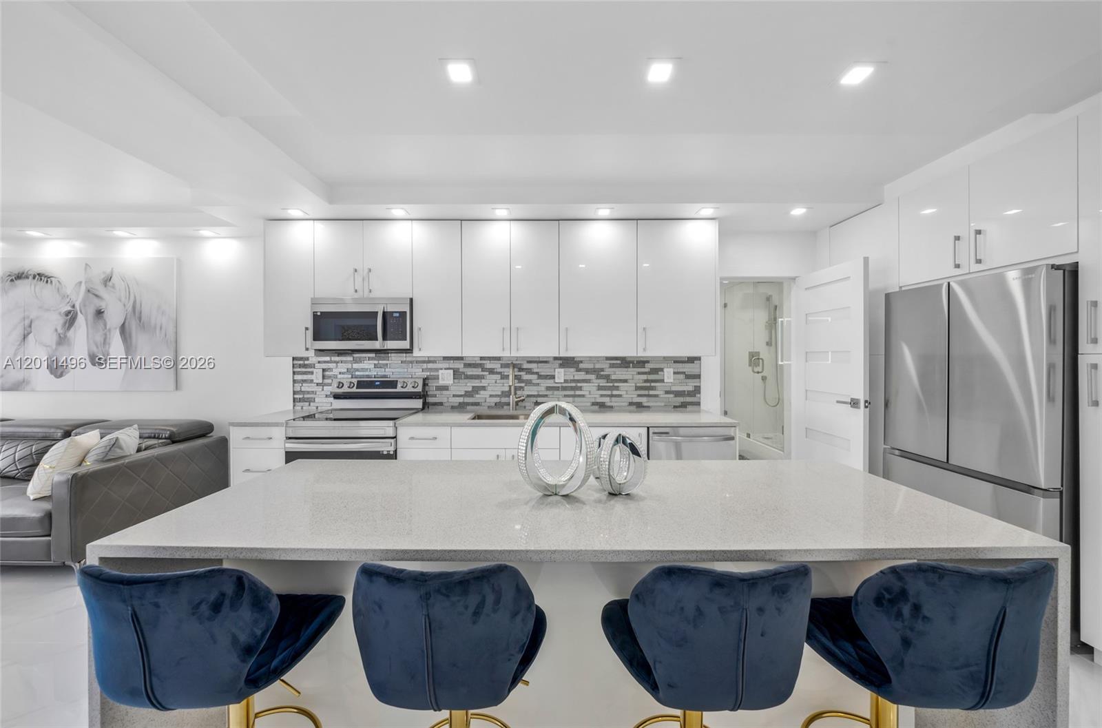 10B 1 / 2 870 sq. ft. $ 2026-05-01 0 Photo