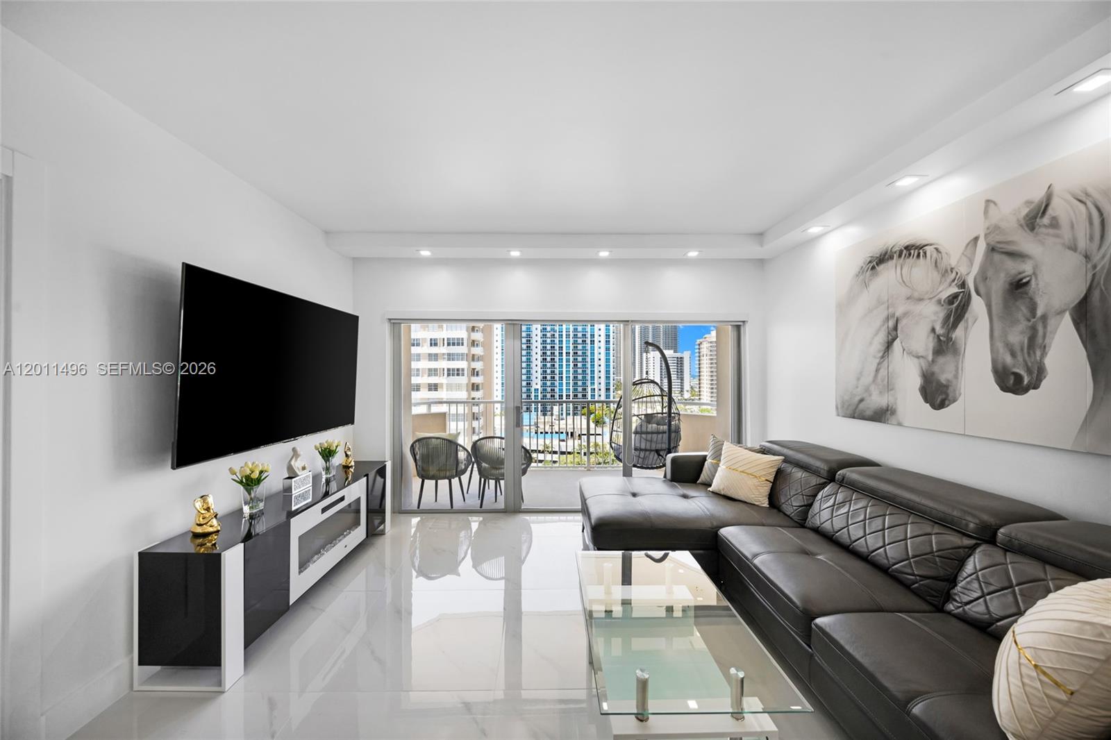 10B 1 / 2 870 sq. ft. $ 2026-05-01 0 Photo