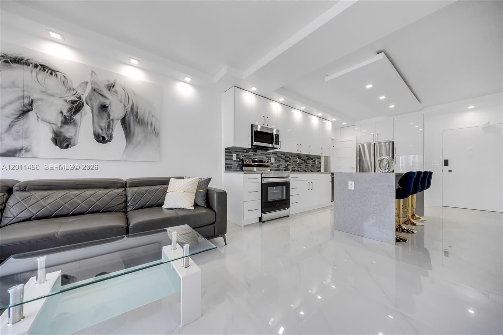 10B 1 / 2 870 sq. ft. $ 2026-05-01 0 Photo