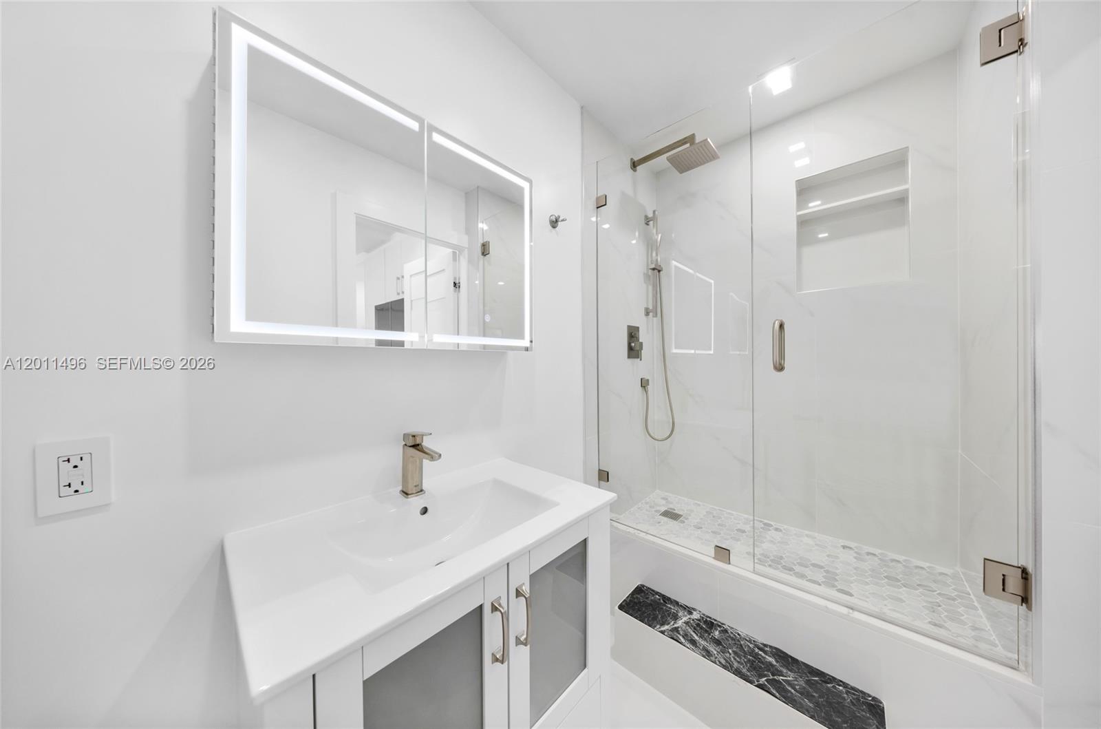 10B 1 / 2 870 sq. ft. $ 2026-05-01 0 Photo