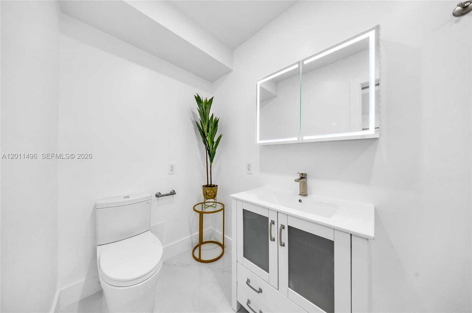 10B 1 / 2 870 sq. ft. $ 2026-05-01 0 Photo