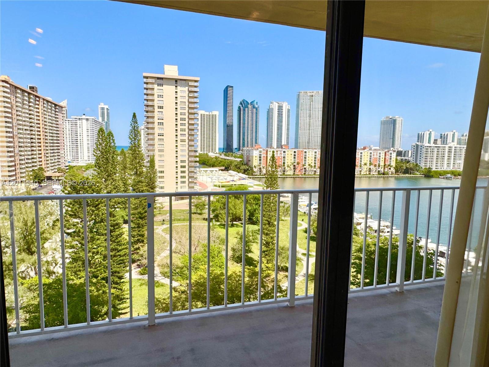 See details 1112 2 / 2 1240 sq. ft. $ 2026-05-01 0 Photo