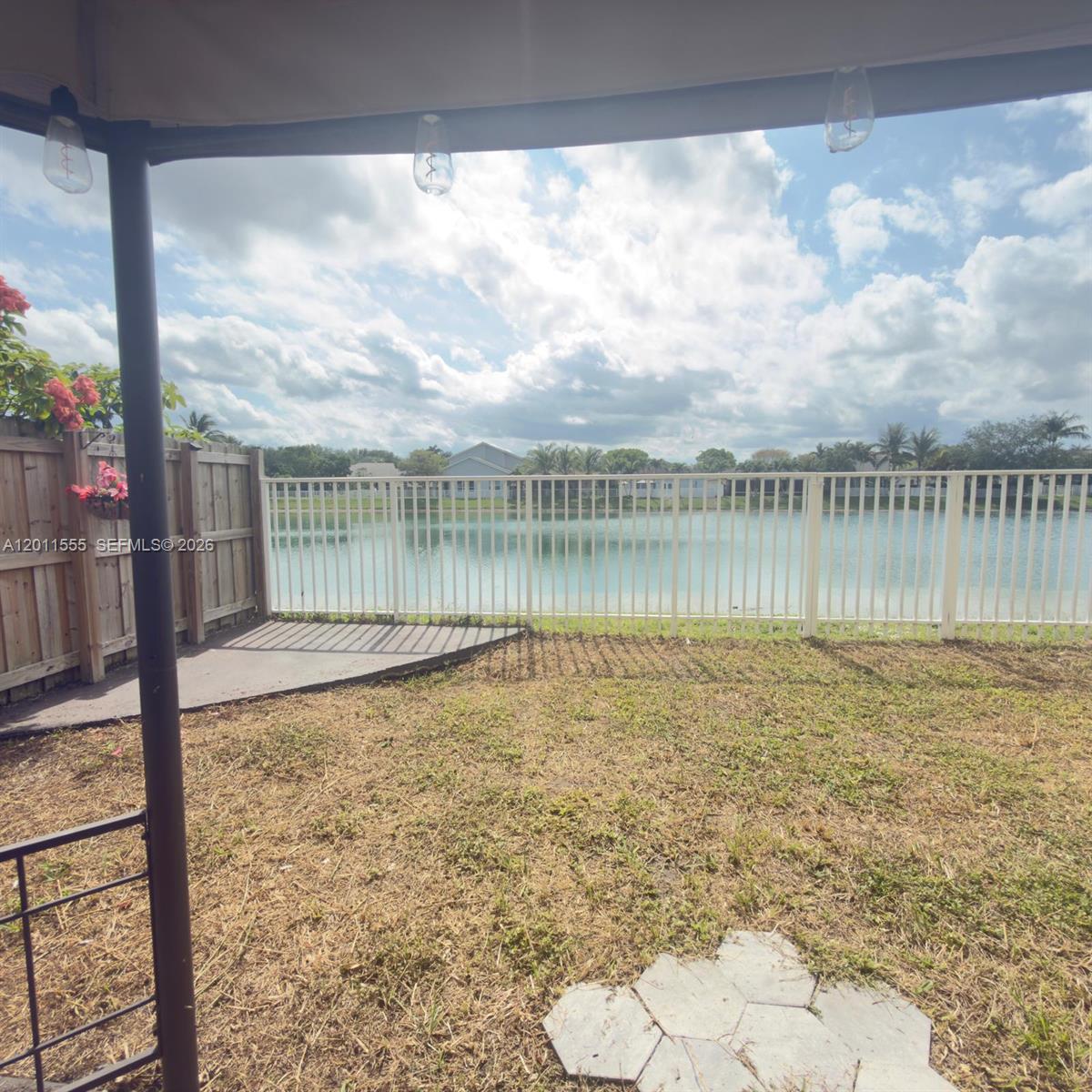 148 4 / 3  sq. ft. $ 2026-05-01 0 Photo