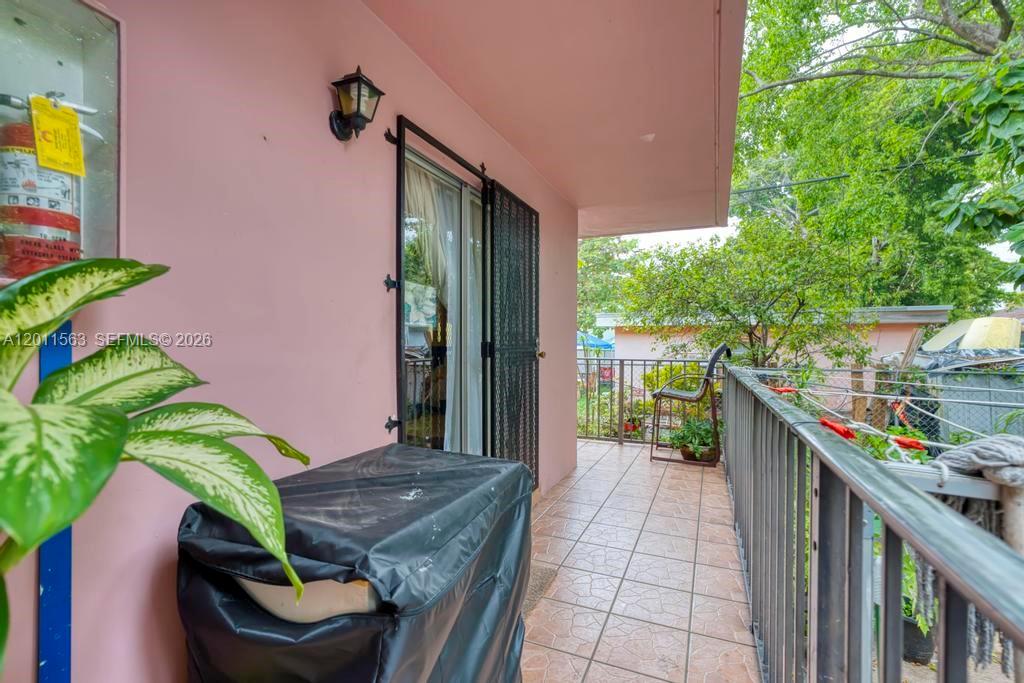 See details / 3856 sq. ft. $ 2026-05-01 0 Photo