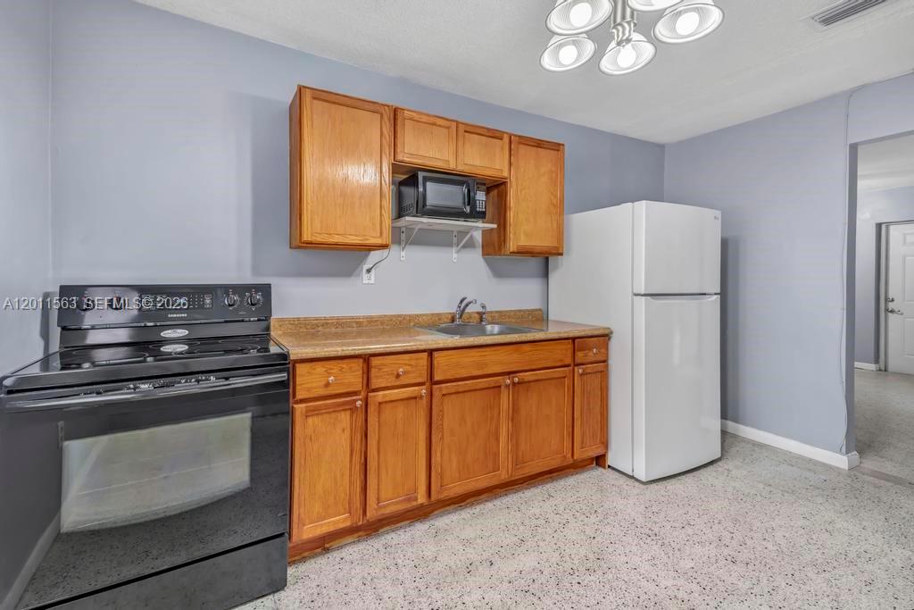 See details / 3856 sq. ft. $ 2026-05-01 0 Photo