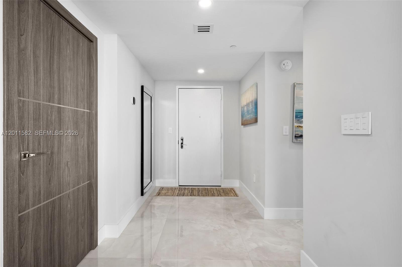 1002 2 / 2 1900 sq. ft. $ 2026-05-01 0 Photo