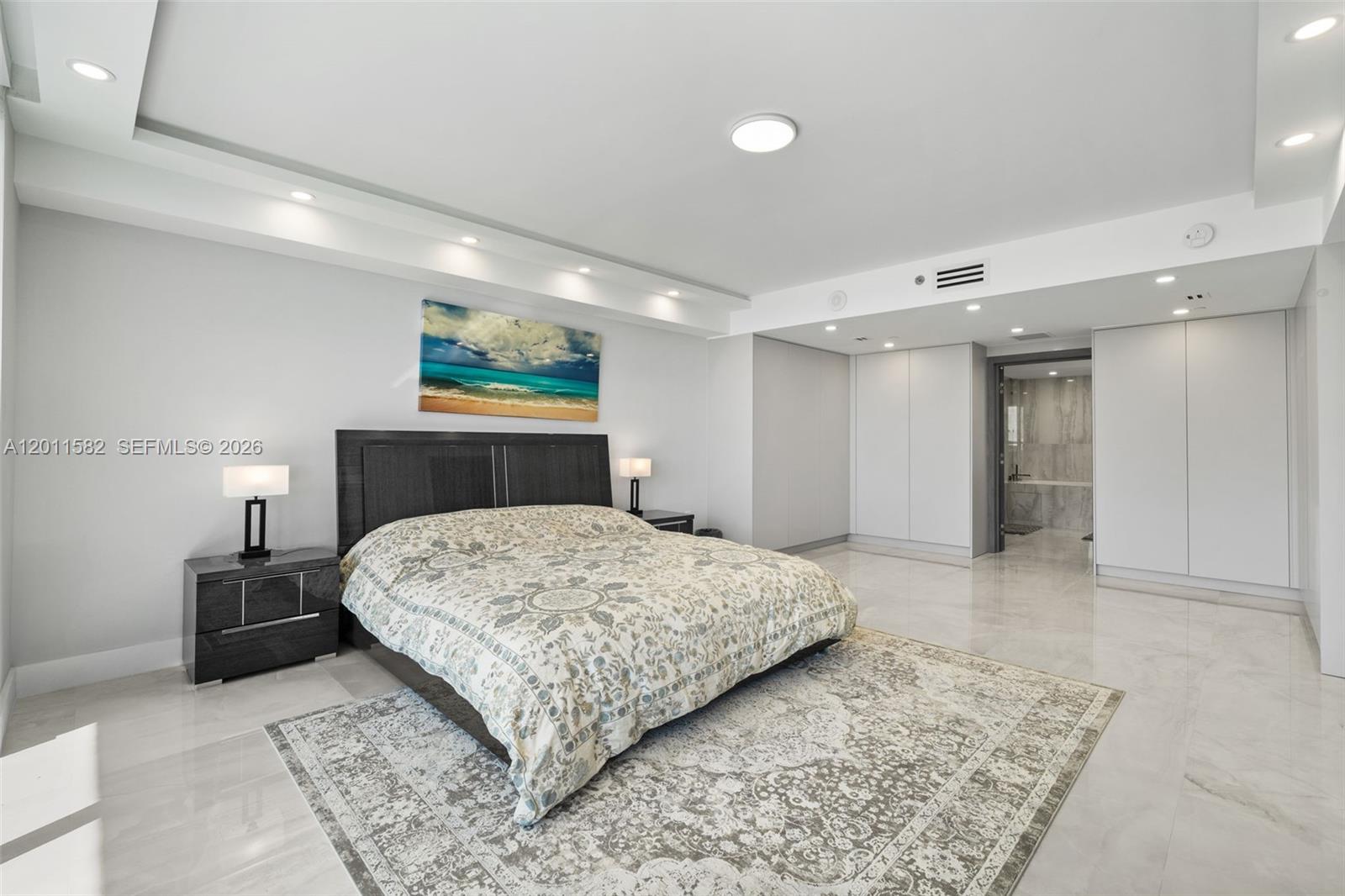 1002 2 / 2 1900 sq. ft. $ 2026-05-01 0 Photo