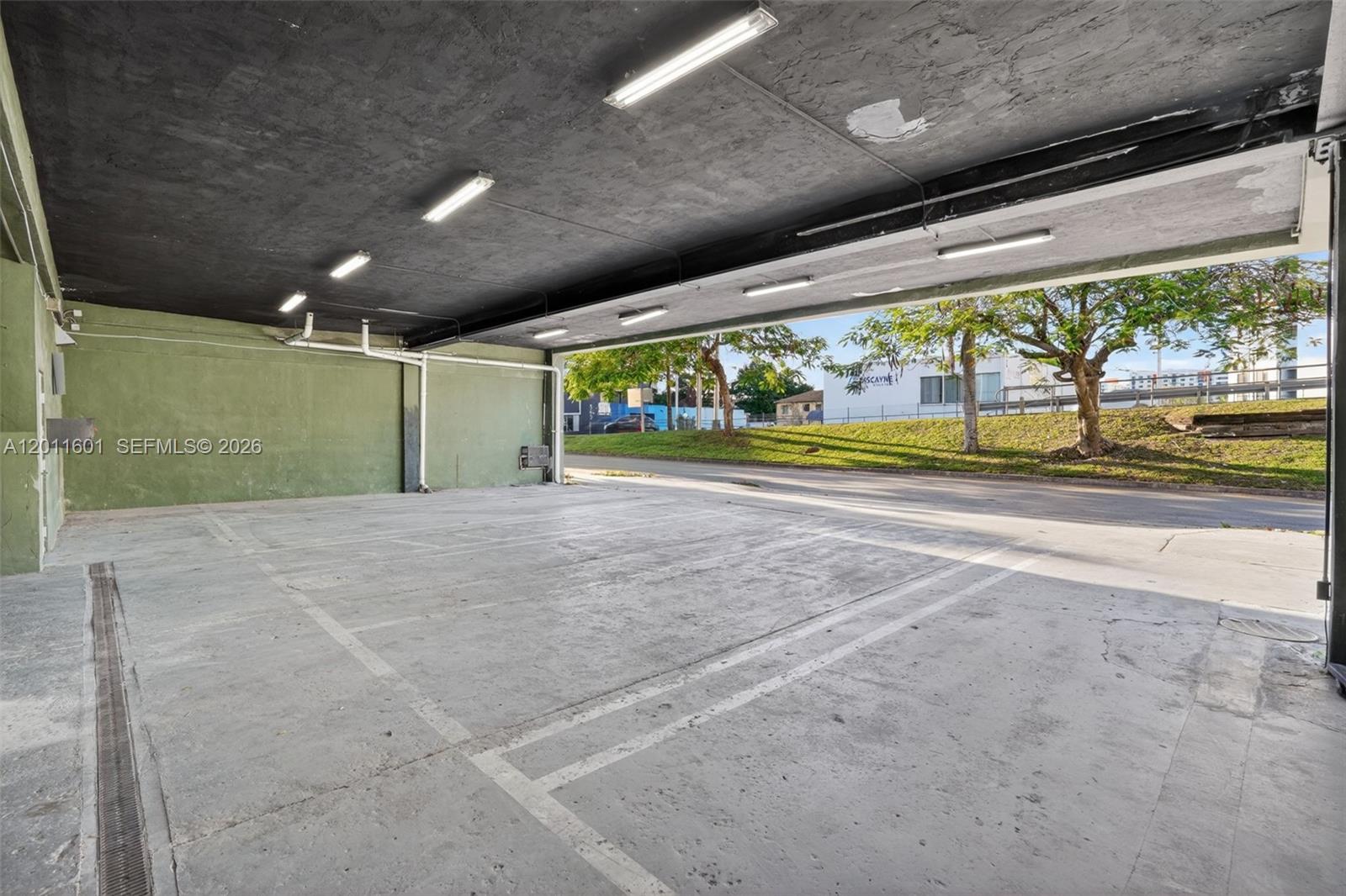   /   sq. ft. $ 2026-05-01 0 Photo