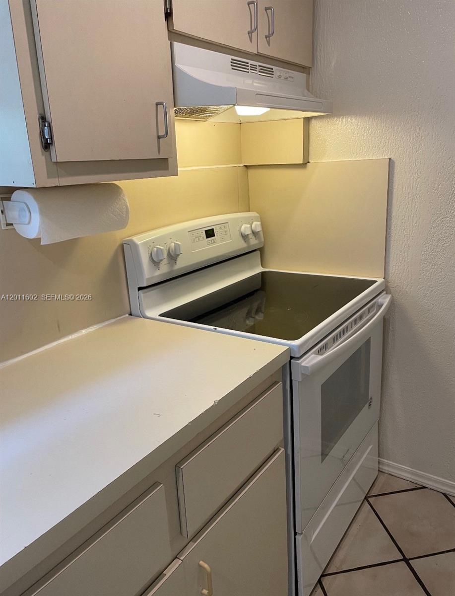   /  2211 sq. ft. $ 2026-05-01 0 Photo