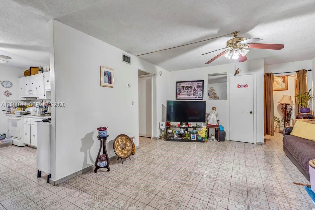 See details / sq. ft. $ 2026-05-01 0 Photo