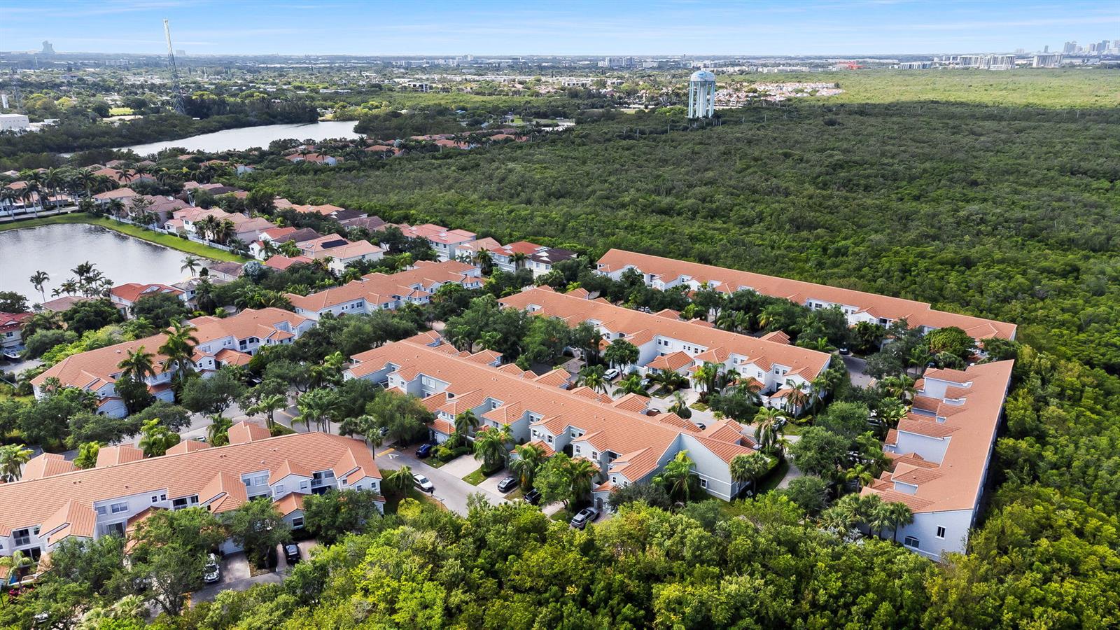 Photo of 931 Lemonwood (931), Hollywood, Florida, 33019 - 931 w