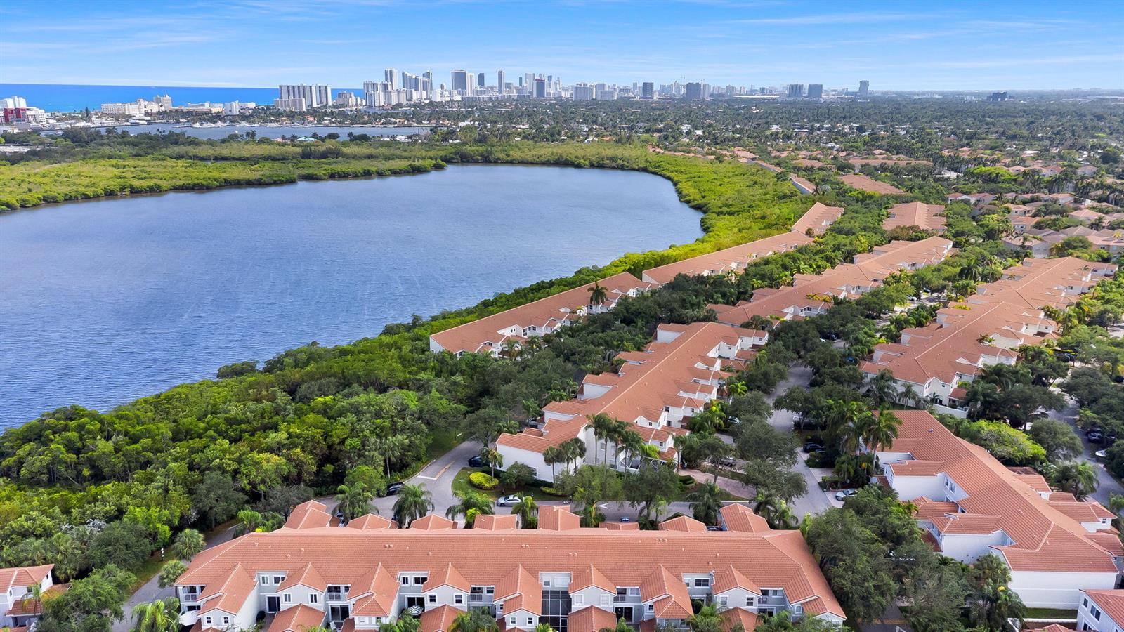 Photo of 931 Lemonwood (931), Hollywood, Florida, 33019 - 931 v