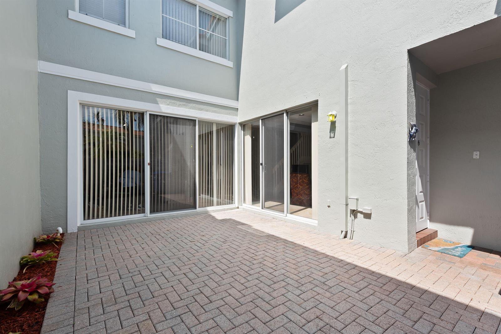 Photo of 931 Lemonwood (931), Hollywood, Florida, 33019 - 931 a